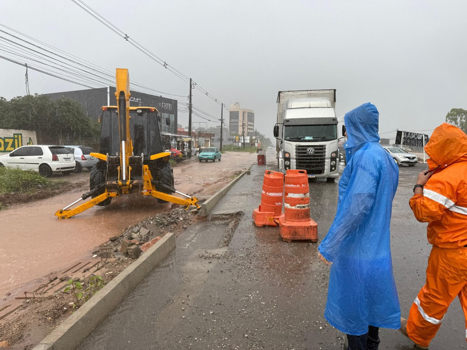 Prefeito André Coutinho Acompanha Inspeção Nos Principais Pontos De Alagamento Após Fortes Chuvas Em Cabedelo